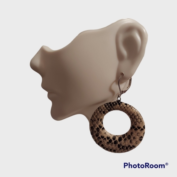 Hand Crafted Snake Print Earrings - Black and Cream - Picture 3 of 3